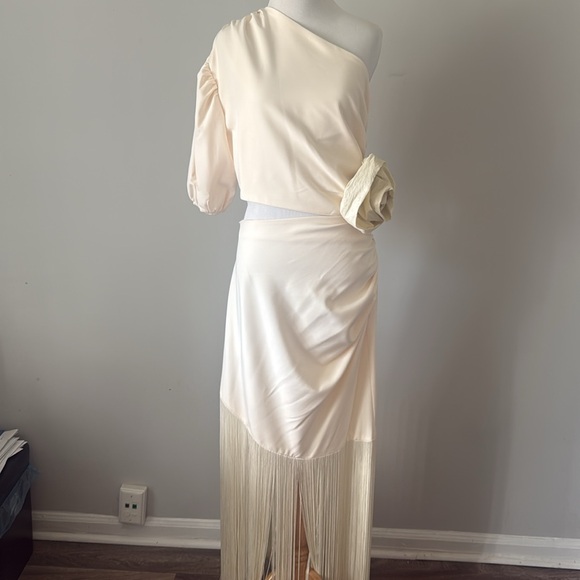 5 ⭐️ NWT Elegant Sexy White Fringe Cut Out Shoulder Dress  @The King Kouture XL - Picture 16 of 16